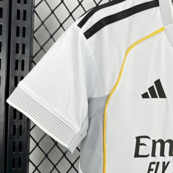 Real Madrid 2025/26 Home Kids Kit - Image 6