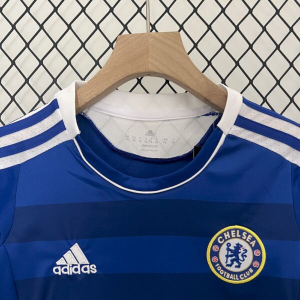 Chelsea 2011/12 Home Kids Retro Jersey And Shorts - Image 4