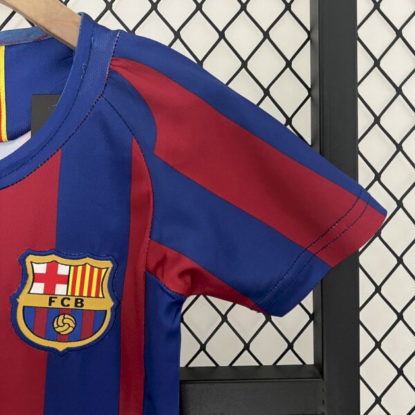 Barcelona 2005/06 Home Kids Retro Jersey And Shorts - Image 3