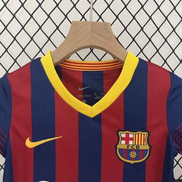 Barcelona 2013/14 Home Kids Retro Jersey And Shorts - Image 7