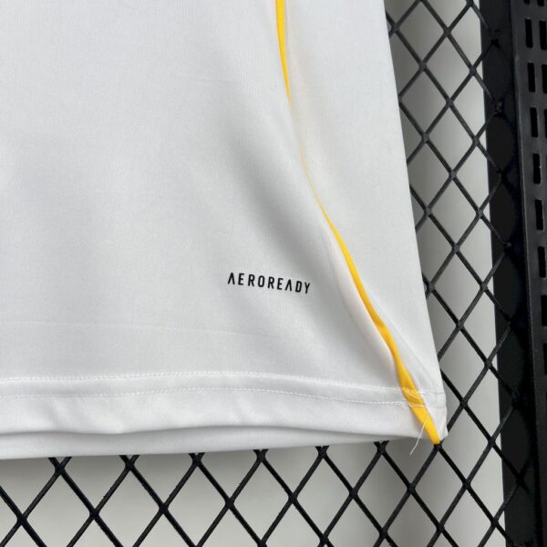 Real Madrid 2025/26 Home Womens Jersey - Image 3