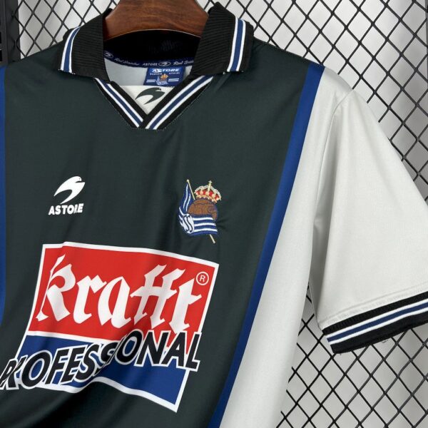 Real Sociedad 2000/02 Away Retro Jersey - Image 5