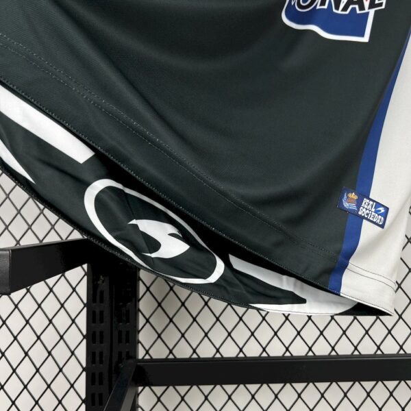 Real Sociedad 2000/02 Away Retro Jersey - Image 4