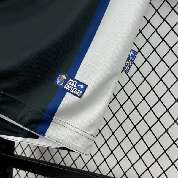 Real Sociedad 2000/02 Away Retro Jersey - Image 3