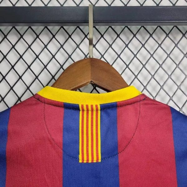 Barcelona 2010/11 Home Kids Retro Jersey And Shorts - Image 3