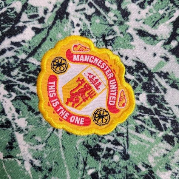 Manchester United 2024/25 Stone Roses Originals Icon Edition Kids Kit - Image 8