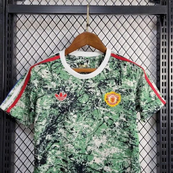 Manchester United 2024/25 Stone Roses Originals Icon Edition Kids Kit - Image 2