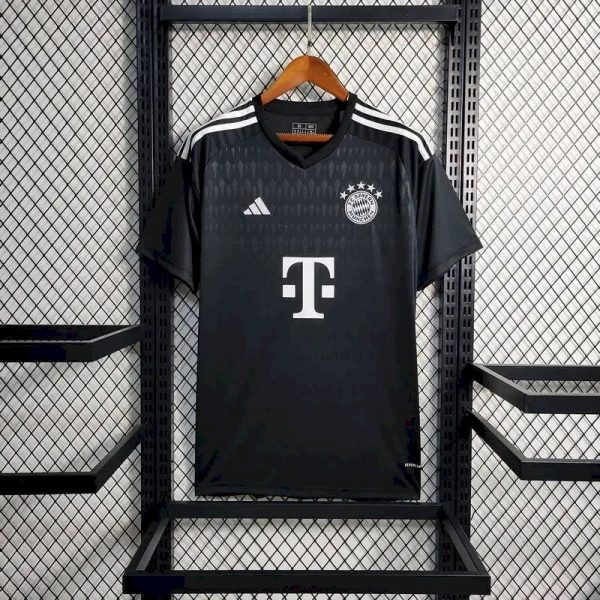 Bayern Munich 2023/24 Goalkeeper Jersey - Image 2