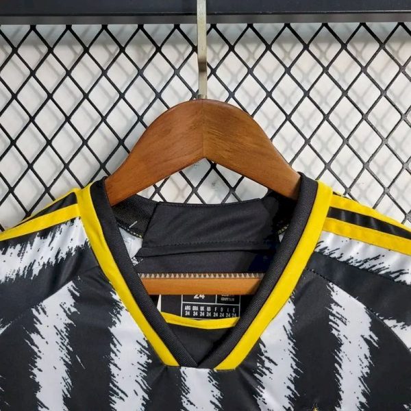 Juventus 2023/24 Home Kids Kit - Image 11