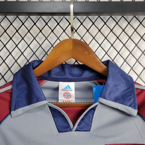 Bayern Munich 1998/99 Away Retro Jersey - Image 7