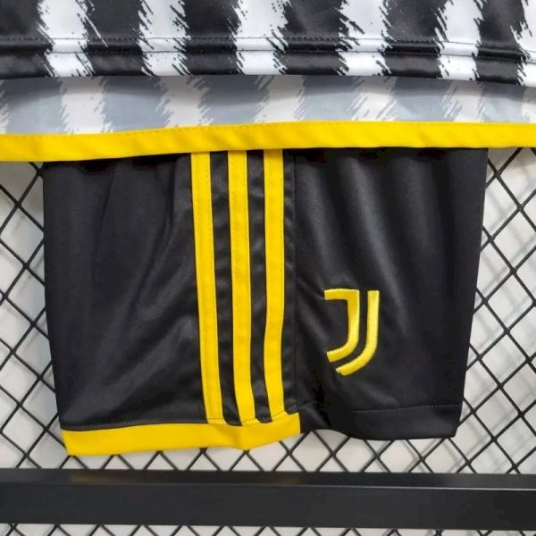 Juventus 2023/24 Home Kids Kit - Image 4