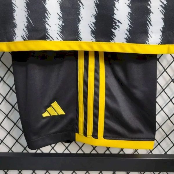 Juventus 2023/24 Home Kids Kit - Image 6