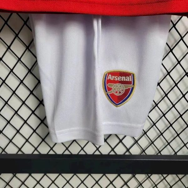 Arsenal 2002/04 Home Kids Retro Jersey And Shorts - Image 3