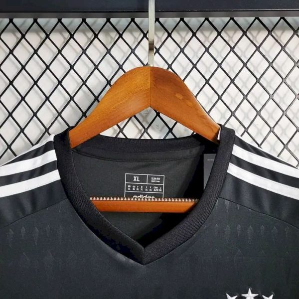 Bayern Munich 2023/24 Goalkeeper Jersey - Image 8