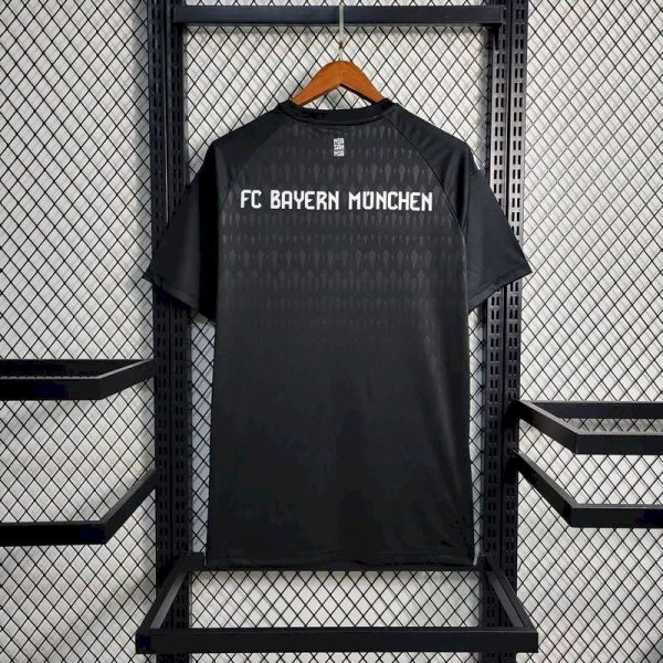 Bayern Munich 2023/24 Goalkeeper Jersey - Image 9