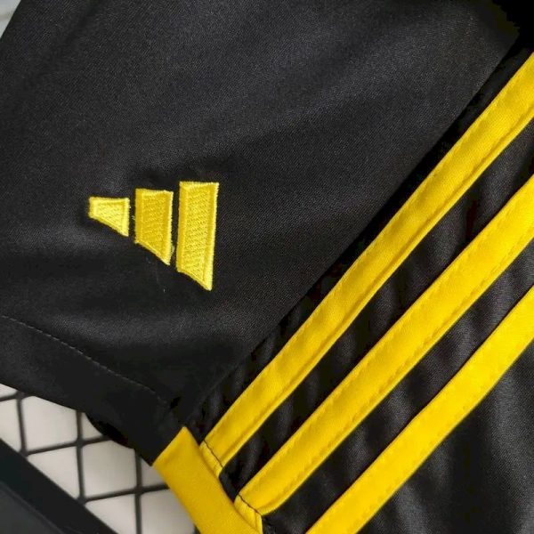 Juventus 2023/24 Home Kids Kit - Image 8
