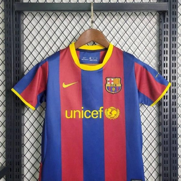 Barcelona 2010/11 Home Kids Retro Jersey And Shorts - Image 2