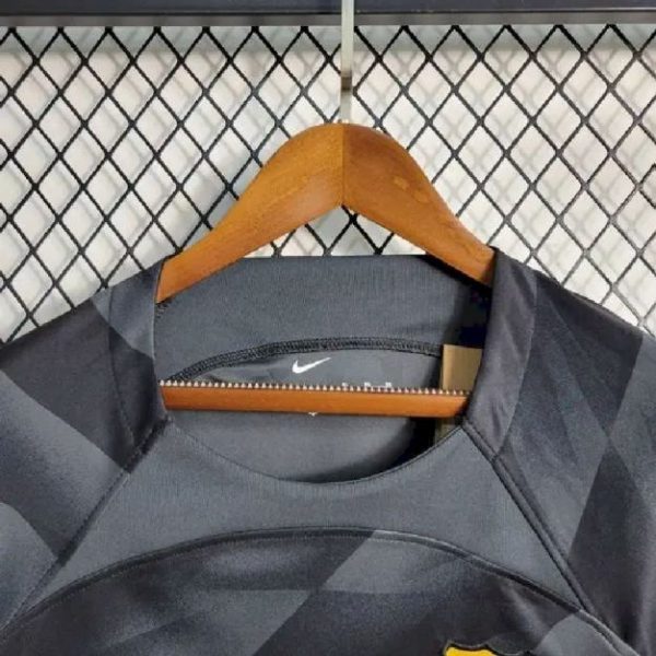 Barcelona 2023/24 Goalkeeper Jersey - Image 3