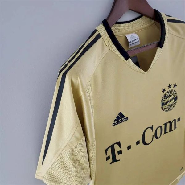 Bayern Munich 2004/05 Away Retro Jersey - Image 3