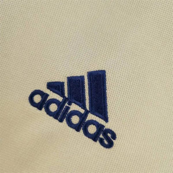 Bayern Munich 2004/05 Away Retro Jersey - Image 4