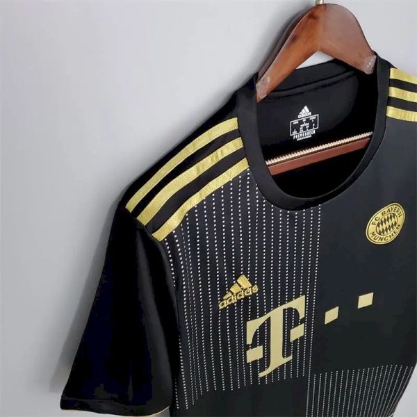 Bayern Munich 2021/22 Away Retro Jersey - Image 3