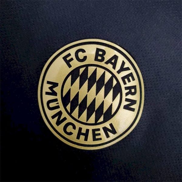 Bayern Munich 2021/22 Away Retro Jersey - Image 5