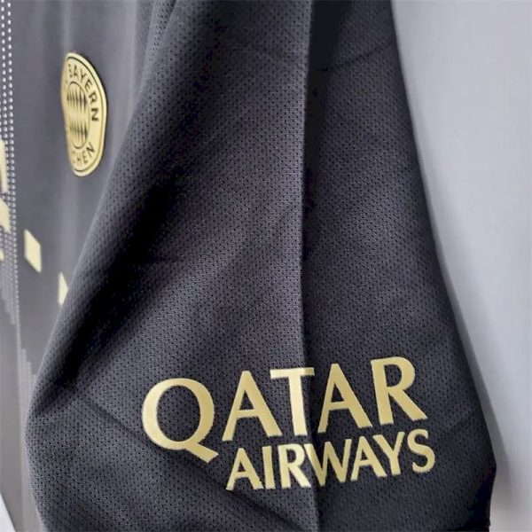 Bayern Munich 2021/22 Away Retro Jersey - Image 6