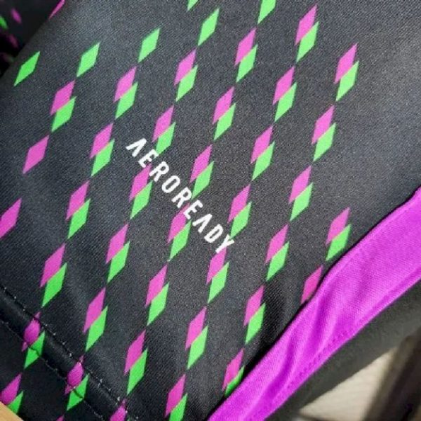 Bayern Munich 2023/24 Away Jersey - Image 8