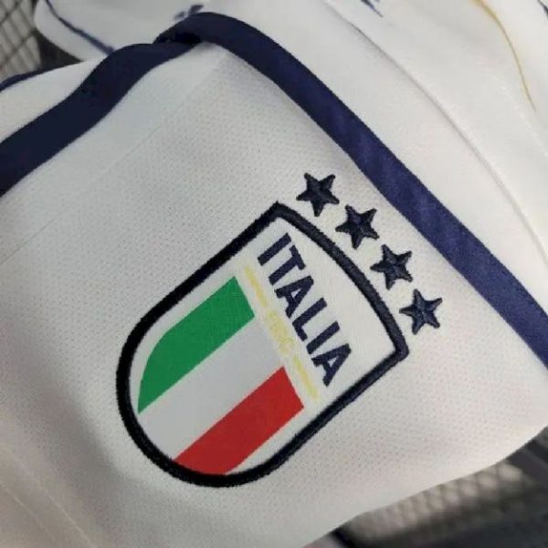 Italy 2023/24 Away Kids Kit - Image 9