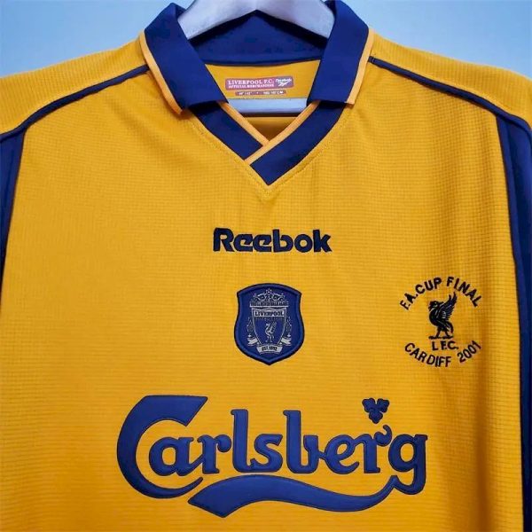 Liverpool 2000/01 Away Retro Jersey - Image 2
