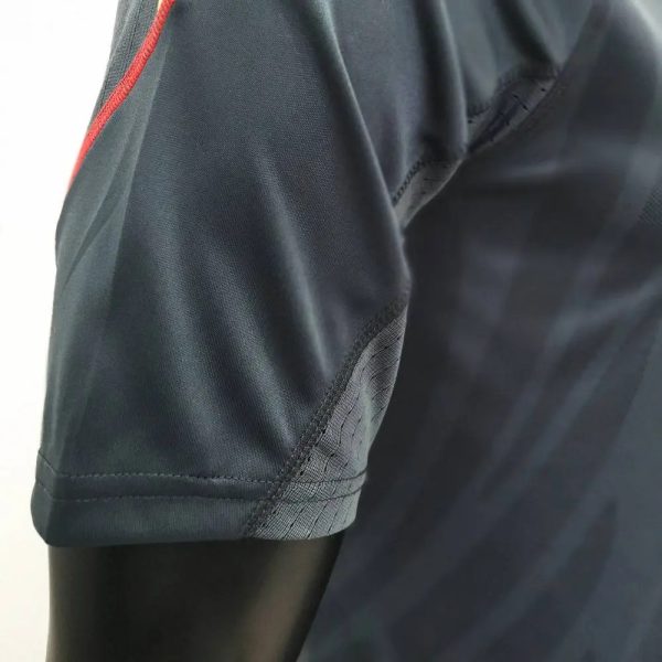 Liverpool 2009/10 Away Retro Jersey - Image 6