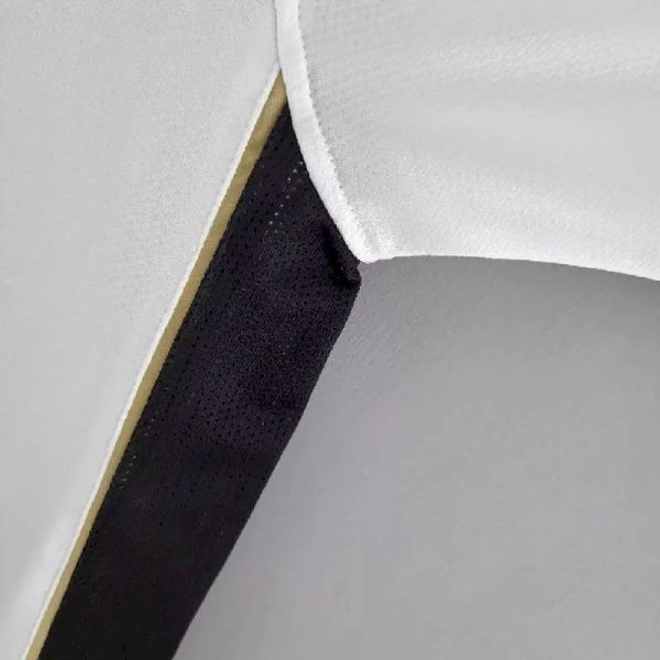 Manchester United 2006/07 Away Retro Jersey - Image 4