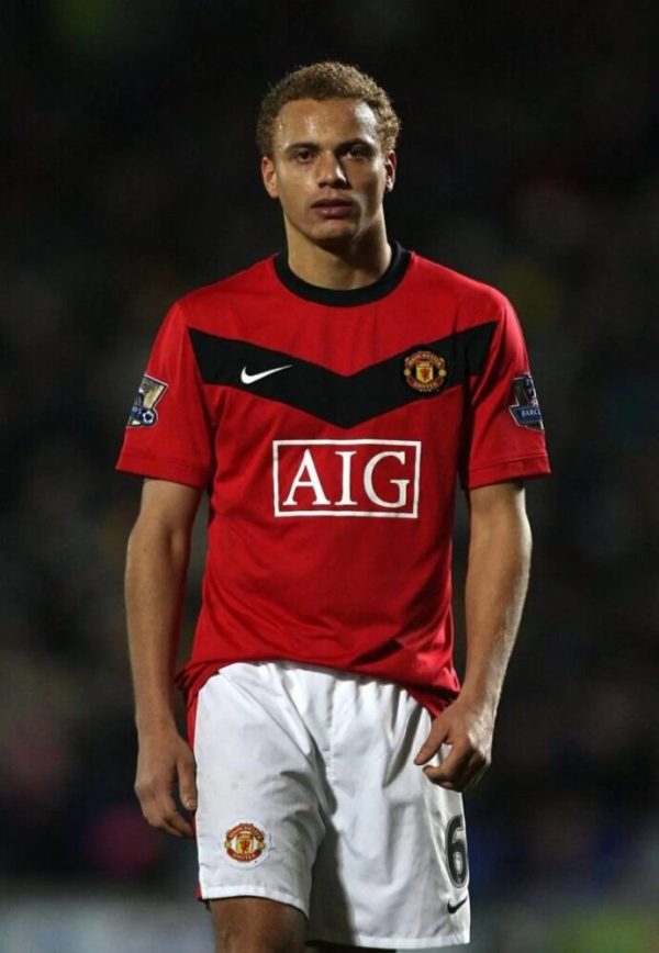 Manchester United 2009/10 Home Retro Jersey - Image 8