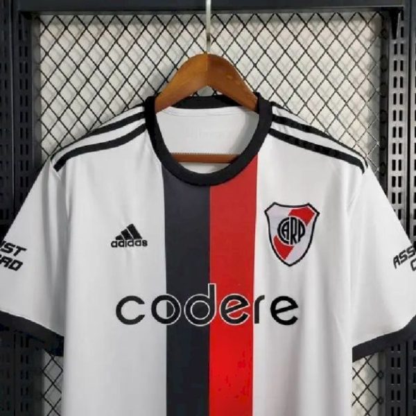 River Plate 2023/24 Pre-Match Training Jersey - Image 3