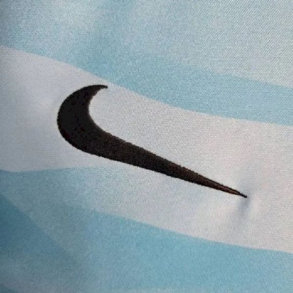 Tottenham Hotspur 2023/24 Goalkeeper Jersey - Image 5