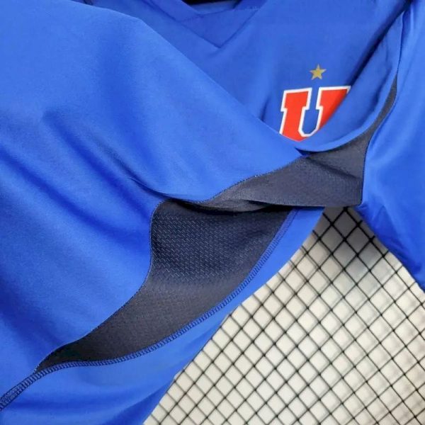 Universidad De Chile 2023/24 Pre-Match Training Boutique Jersey - Image 7