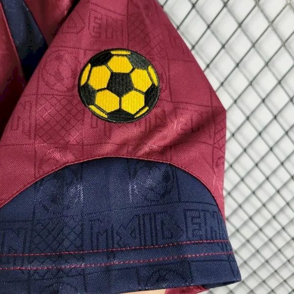West Ham United 2010 Away Retro Jersey - Image 5