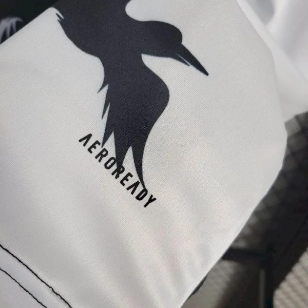 Japan 2024/25 Special Edition Jersey - Image 4
