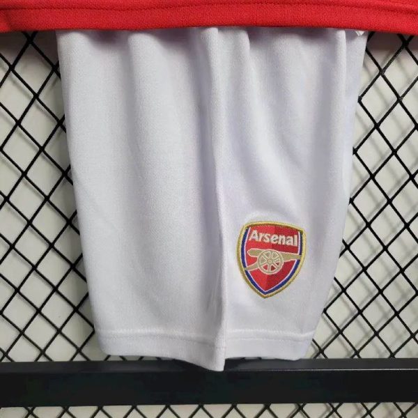 Arsenal 2004/05 Home Kids Retro Jersey And Shorts - Image 7