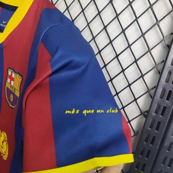 Barcelona 2010/11 Home Kids Retro Jersey And Shorts - Image 5